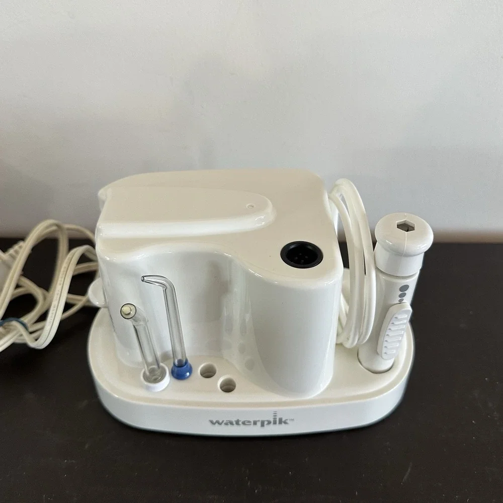 Waterpik Personal Oral Cleaning System Oral Irrigator WP-60W Vintage Teeth Floss